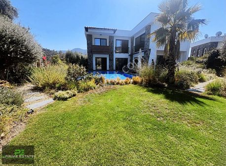 Bodrum Torba'da Doğa İçinde Satılık Villa | Özel Havuzlu