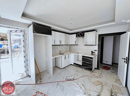 Atlas'tan Genişbalkon Giyinmeodası Ön Ve Güneycephe