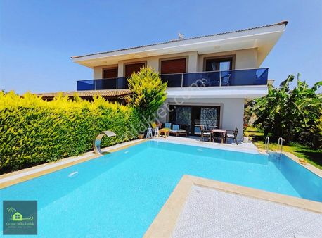 Çeşme'de Satılık Müstakil Havuzlu Lüx Villa Atilla Emlak Çeşme