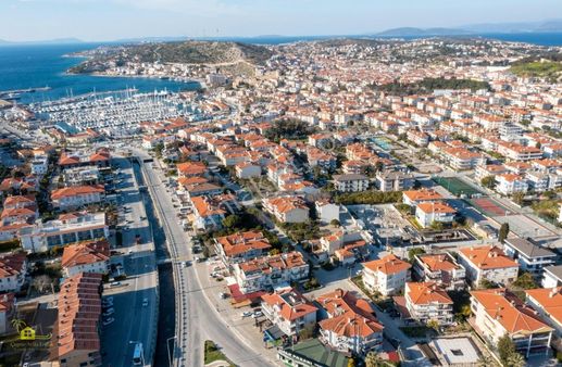 Çeşme Musalla Mahallesin'de 3+1 Marinaya Yakın Daire