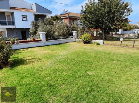 Çeşme Çiftlik'te Yıllık Kiralık Eşyalı Müstakil Villa