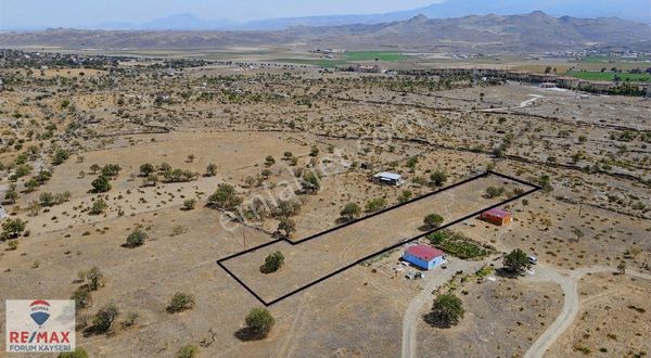 Bahçesaray'da İmara Yola Sıfır Satılık Yatırımlık Bağ