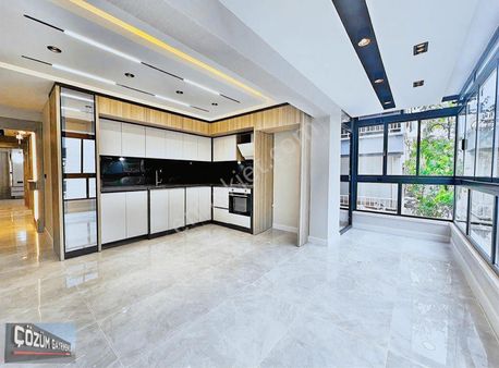 Çözüm'den Ana Cadde Kenarı 3+1 Sıfır Full Yapılı Daireler.