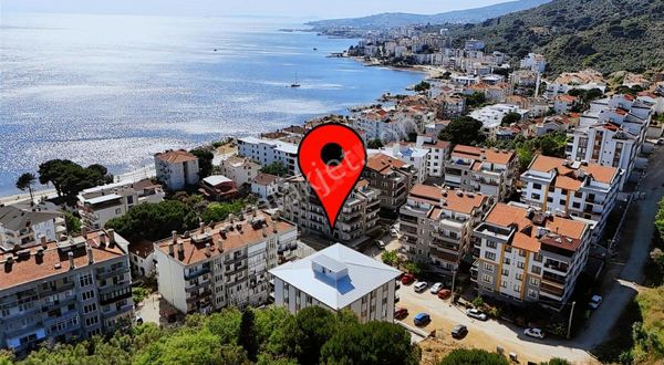 Plaja Yalnızca 100 Metre Mesafede Düz Ayak Sıfır Yazlık