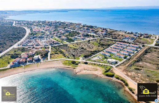 Çeşme'de Denize Sıfır Satılık 1+1 Daire