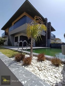 Çeşme'de Satılık 4+1 Ultra Lüx Villa Atilla Emlak Çeşme