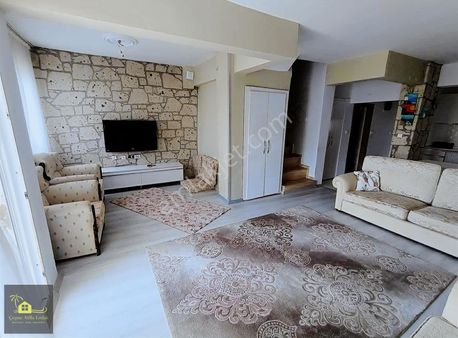 Alaçatı Peteklerde Ful Tadilatlı Bakımlı 3+1 Dubleks