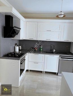 Çeşme Çiftlikköy'de Satılık Müstakil Havuzlu Villa