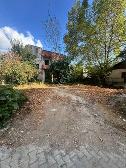 Bm''den Gözne Merkez De Menekşelikte 480m2 Arsa Ve Bina