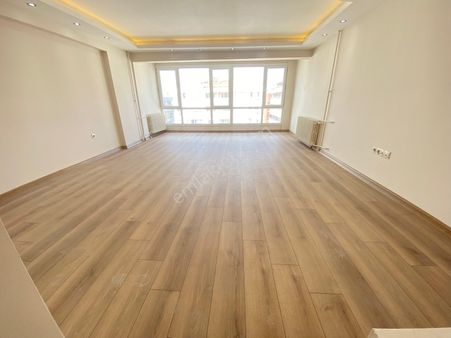 Fahrettin Altay Meydanda 3+1 Lüks Dekorlu Çifr Cepheli Otoparklı Daire