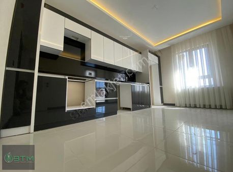 Törekent'te Yeni Projede 3+1 Ara Kat Megalux Yapılı Site Dairesi