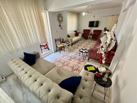 Değirmenönüde 2+1 Arakat Bakımlı Satılık Bina