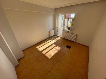 A L C Den Gop Mah. Ara Katta Ulaşıma Yakın 3+1 Kiralık Daire