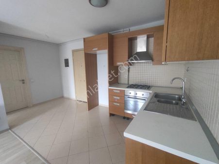 Istanbul Tuzla Gızlı Bahçe Akdenız Evlerınde 1+1 Kıralık Daıre