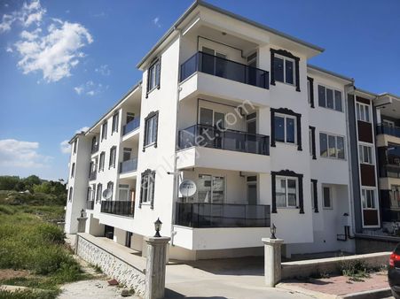 Gümüşçayda 2+1 110m2 2 Yaşınd Geniş Balkonlu Kapalı Otoparklı Satılık Daire