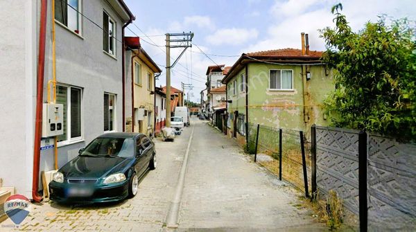 Bekir Binek'ten Merkezi Konumda 211 M2 Satılık Arsa