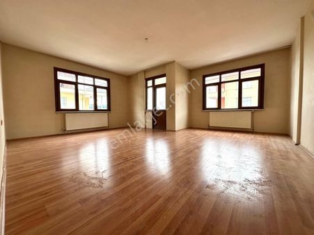 Darıca İstasyon Caddesi Üzerinde 3+1 Satılık Ara Kat