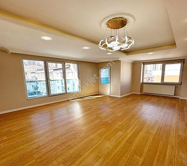 Metrobüse Çok Yakın 2+1 Ferah Temiz Yeni Sorunsuz Satılık Daire