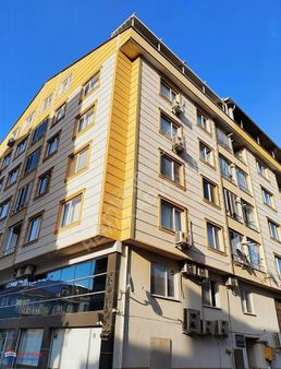 Remax Advantage'dan 3+1 Merkezi Konumda Kiralık Daire