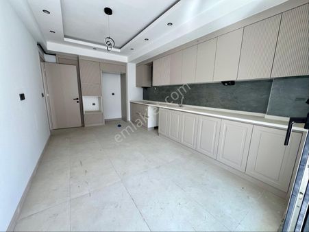 Şemiklerde Ebeveyn Banyolu 3+1 Asansörlü Kat Seçenekli Daire