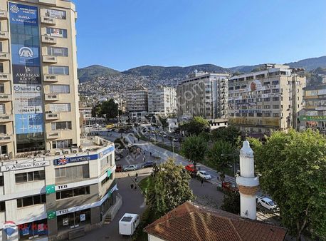 Remax Advantage'dan Fomara Cepheli , Mükemmel Ofis!