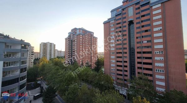 Re/max Advantage'den 100.yıl Mahallesinde 3+1 Satılık Daire