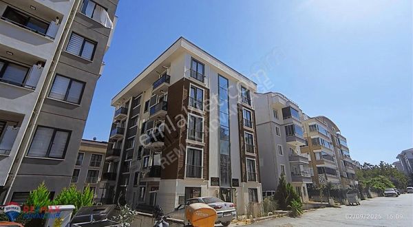 Remax Advantage' Görükle Koza Cd Eşyalı Satılık Arakat 2+1 Daire