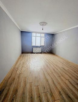 Başakşehir Güvercintepede Kiralık 2+1çatı Katı Daire