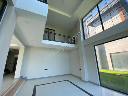 Akçadağ Gayrimenkul'den Twentyfour Villalarında Havuzsuz Triplex