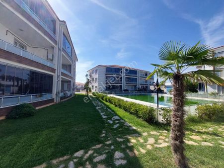 Gerçek İlan!! Havuz Cepheli Kombili Yüksek Giriş Satılık 1+1 Daire