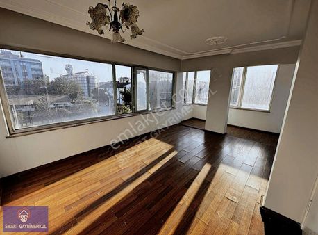 Smart'tan Ofiste Cadde Üzeri Satılık 2+1 Bakımlı Daire