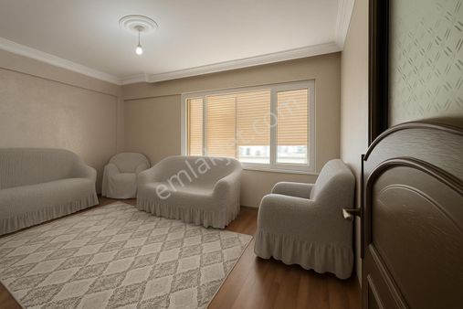 Bayraklı Sevgiyolu'nda Satılık 3+1 Daire