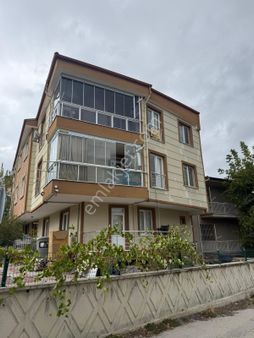 İnal Emlaktan Aydınlıkevler’de Satılık 2+1 110 M2 Daire