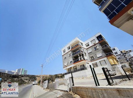 Göçerler Site İçerisinde Havuzlu 2+1