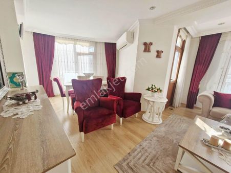 Fatih Emlak Tan 3 Kat 3+1 Krediye Uygun Cadde Üzeri Mevlana Cami Yakını