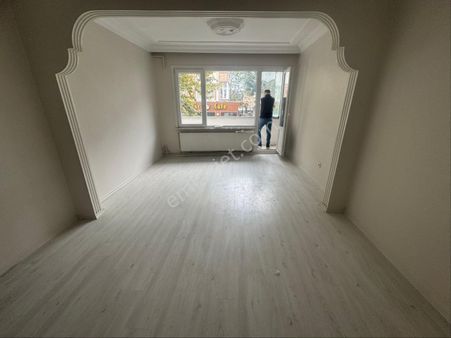 Fatih Kocamustafapaşa Ana Cadde Üzeri 2+1 Temiz Daire