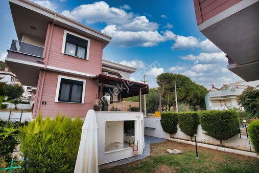 🛑🛑aktif'ten Altınoluk'ta Satılık Giyinme Odalı Lüx Tasarımlı 4+2 Müstakil Ev