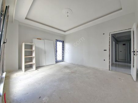 Satılık Özgürlük Mh.'de Belediye Yakını 2+1 Sıfır Arakat Daire