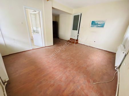 Göztepe Susuzdede Parkı Yanında 3+1 125m2 Arakat Köşe Daire