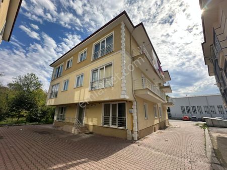 Bilgin Emlaktan Merkezi Konumda Okulun Yanında 2+1 Kiralık Daire