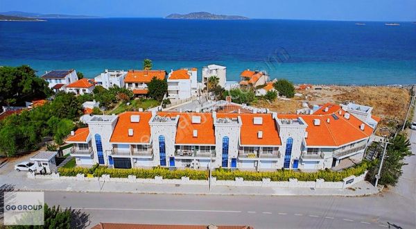 Urla Çeşmealtı Mavi Plajda Havuzlu Kiralık Lüx Daire