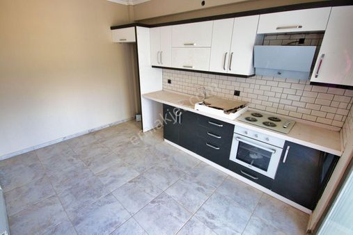 🛑🛑aktif'ten Akçay Merkez'de Satılık Ebeveyn Banyolu Arakat Sıfır Ön Cephe Harika 2+1daire