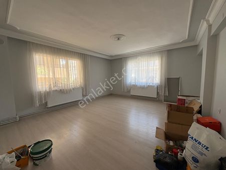 Acill Buca Kozağaç Mah.de Hasanağa Bahçesi Yakını 3+1 120m2 Dgazlı Arakat Bakımlı Satılık Daire