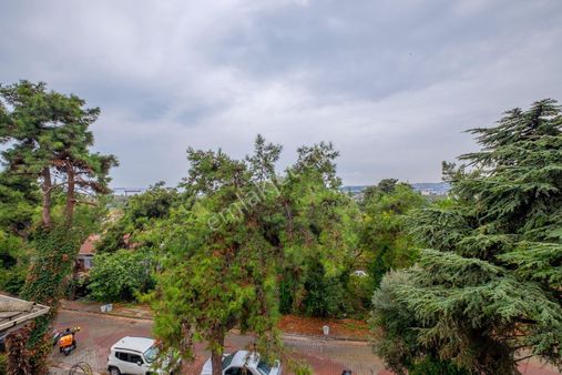 Dağıstan Gayrimenkulden 5+1 220m2 İç Kullanımlı Müstakil