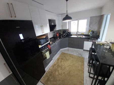 Fikri Altay Mah. Anadolu Caddesi Üzeri _ 140m2 Arakat 3+1