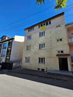 Sivas Yıldız Gayrımenkul 'den Selımıye Bölge Parkı Karşısı Satılık Komple Masrafsız Bina