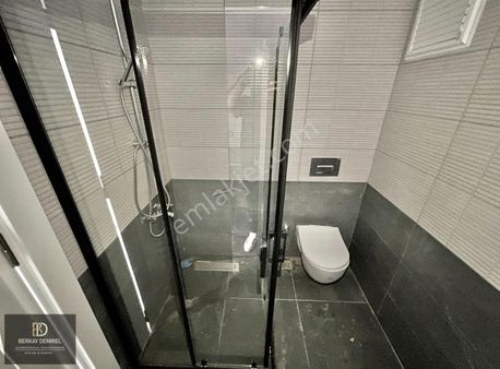 Berkay Demirel'den Akçayda Site İçerisinde Bahçeli 1+1 Daire