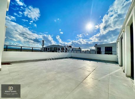 Berkay Demirel'den Altınkumda Yerden Isıtmalı Sıfır 2+1 Dubleks