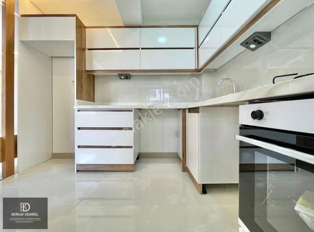 Berkay Demirel'den İkizçayda Şık Ve Modern Ön Cephe 2+1 Daire
