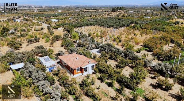 Armutlu Hürriyet'te 165 M2 Satılık Tek Katlı Villa